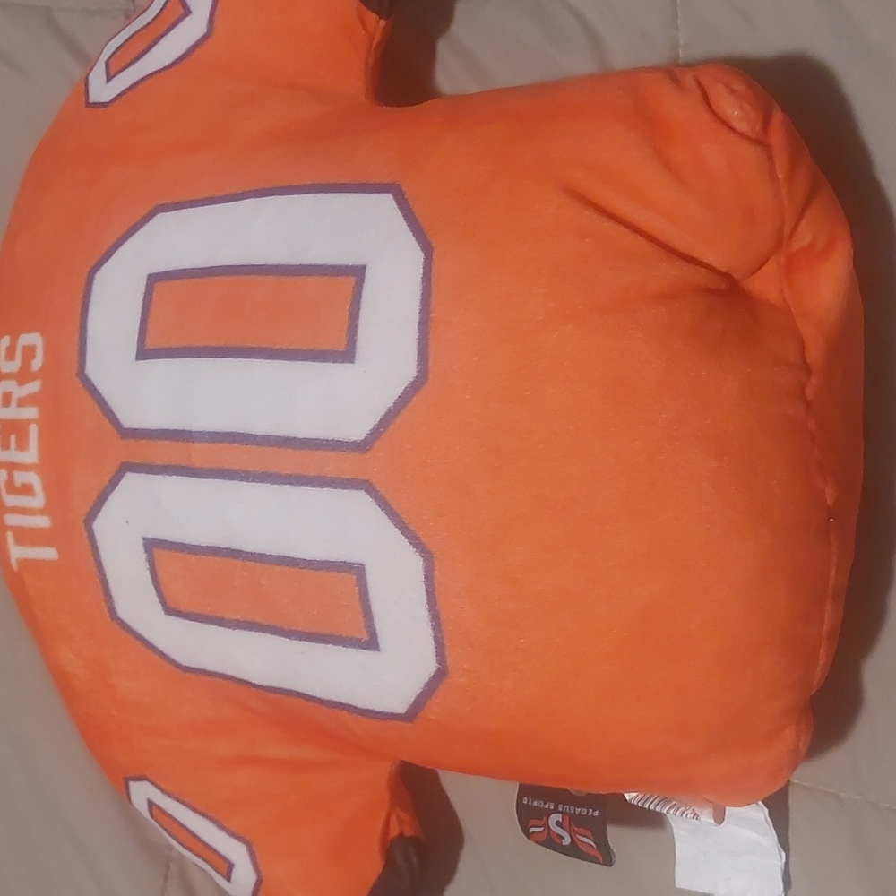 Pillow (Clemson)